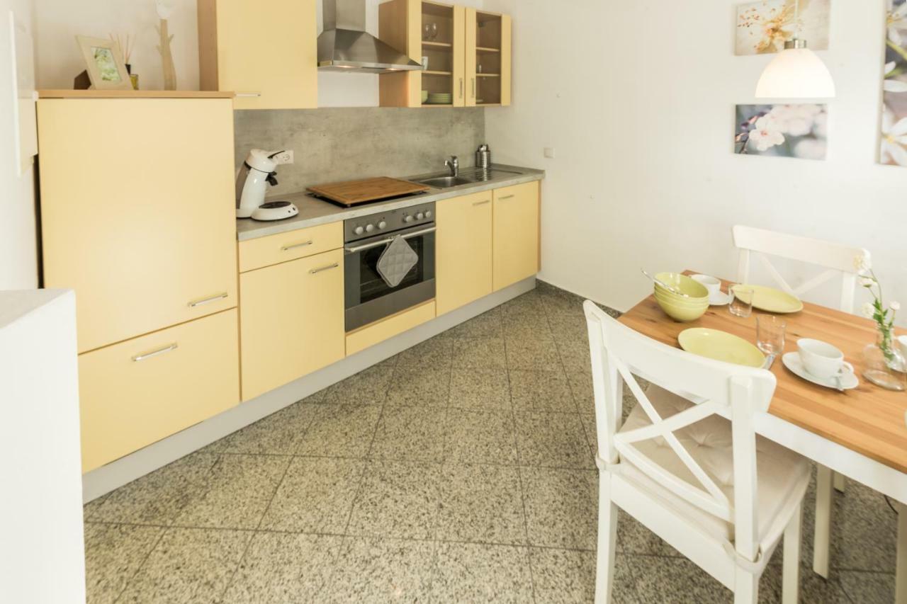 Weserwohnung - Bootshaus Urlaub Am Wasser Hamelín Exterior foto
